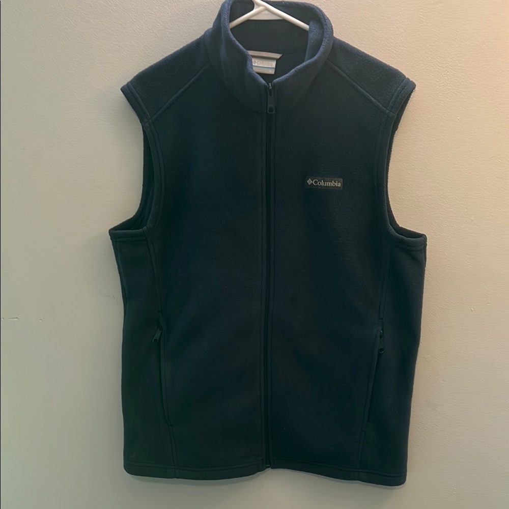 Columbia Dark Blue Fleece Vest Men’s Medium zipper pockets